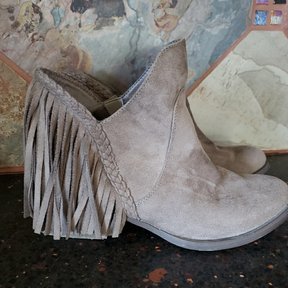 Not Rated Fringe Bootie. Sz 8.5
